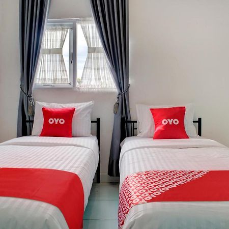 Oyo 3690 Wisma Yani Syariah Padang  Esterno foto