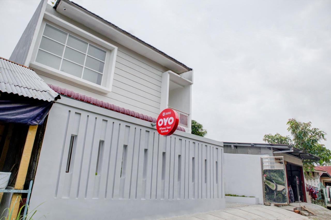Oyo 3690 Wisma Yani Syariah Padang  Esterno foto