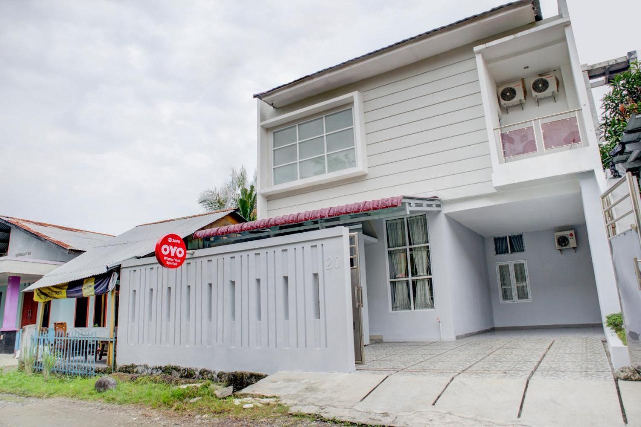 Oyo 3690 Wisma Yani Syariah Padang  Esterno foto