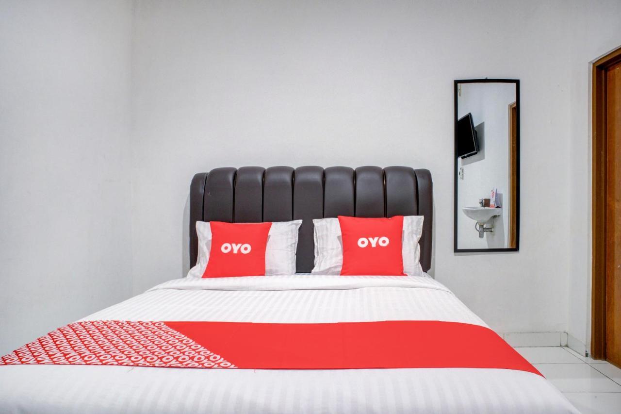 Oyo 3690 Wisma Yani Syariah Padang  Esterno foto