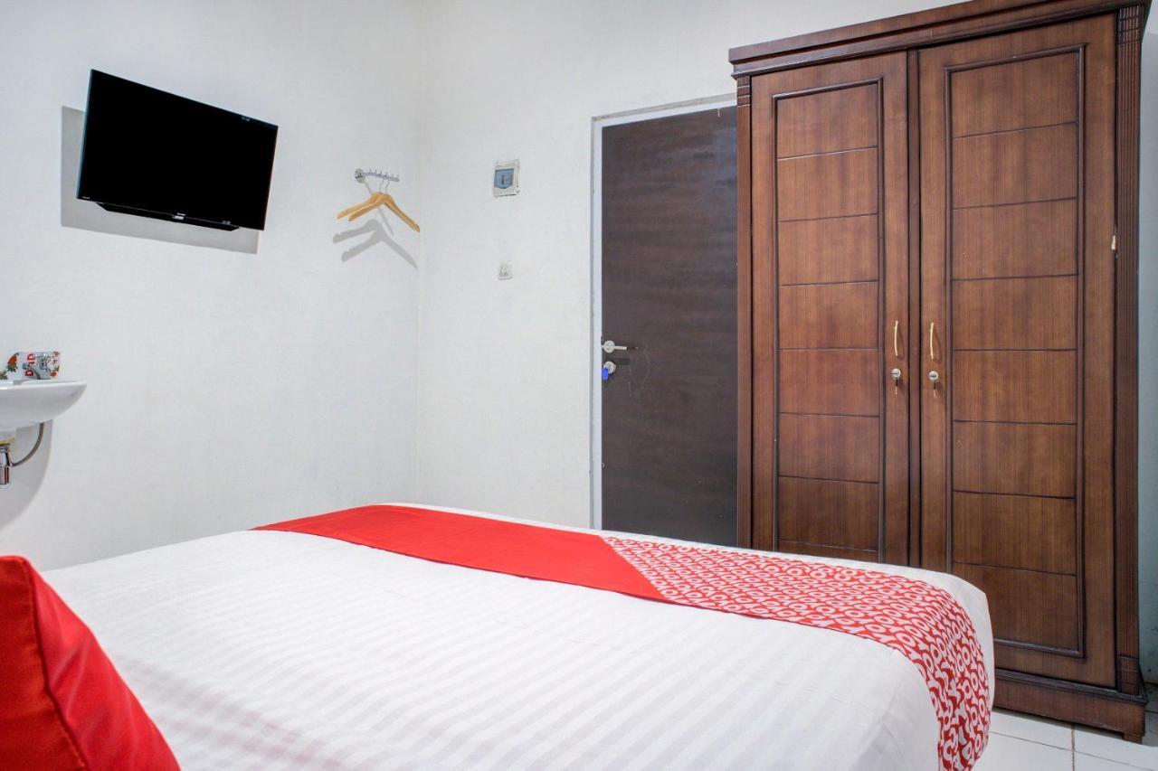 Oyo 3690 Wisma Yani Syariah Padang  Esterno foto